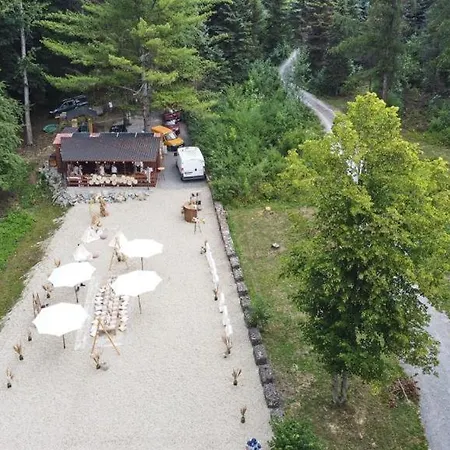 Campsite Mobilny Domcek Na Brehu Liptovskej Mary *