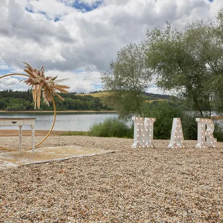 Mobilny Domcek Na Brehu Liptovskej Mary *