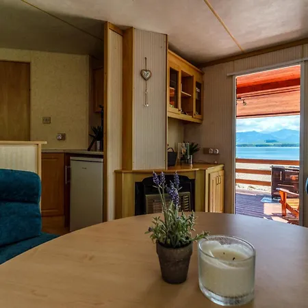 Mobilny Domcek Na Brehu Liptovskej Mary Campsite