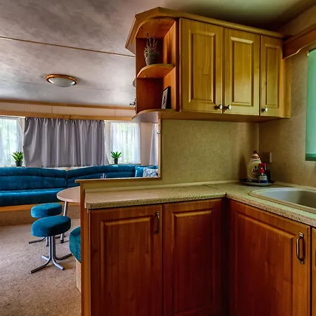 Mobilny Domcek Na Brehu Liptovskej Mary *