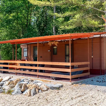Campsite Mobilny Domcek Na Brehu Liptovskej Mary